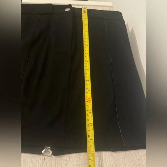 T Alexander Wang Black Mini Skirt Full Zip Back Stretch Luxe Party Size XS - Picture 3 of 6